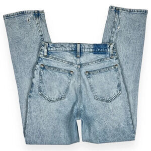 Abercrombie & Fitch 90’s Straight Ultra High Rise Jeans
